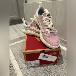 Purple Vans shoes size 5.5 Man 7 Women